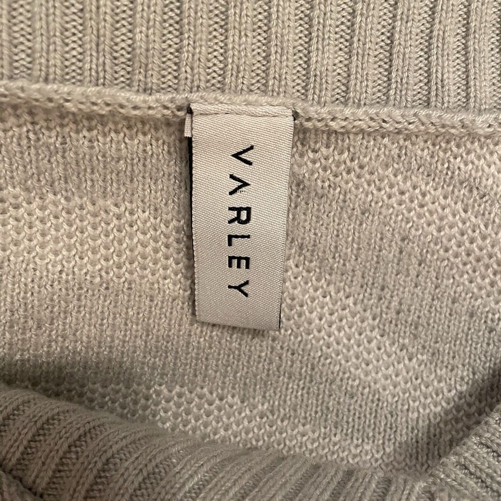 Varley Calvert V Neck‎ Sweater Sz Small Zebra Striped Gray And White Merino Wool - Picture 3 of 10